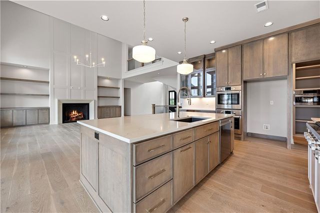11807 W 181st Terrace, Overland Park, KS 66013