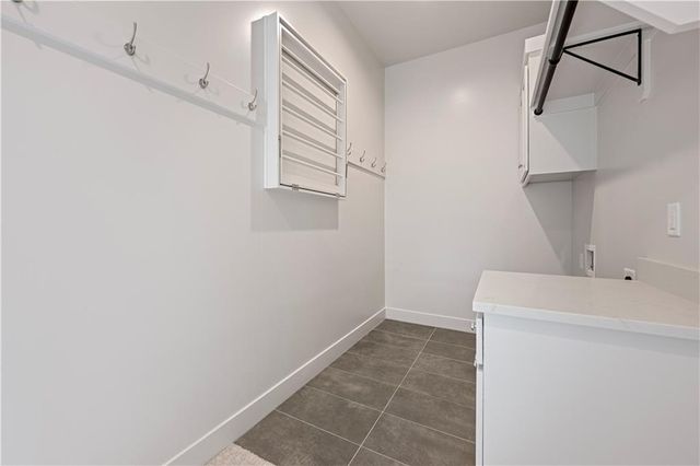 11807 W 181st Terrace, Overland Park, KS 66013