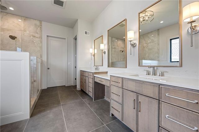11807 W 181st Terrace, Overland Park, KS 66013