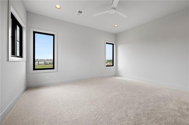 11807 W 181st Terrace, Overland Park, KS 66013