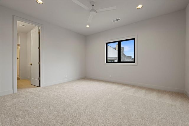 11807 W 181st Terrace, Overland Park, KS 66013