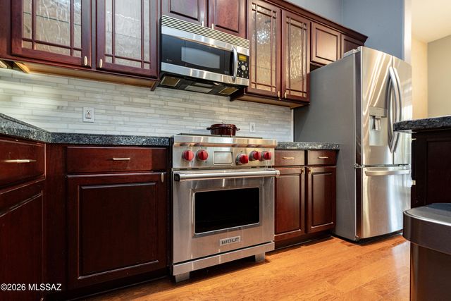 241 W Carlynn Cliff Place, Oro Valley, AZ 85755