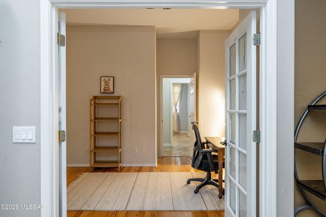 241 W Carlynn Cliff Place, Oro Valley, AZ 85755