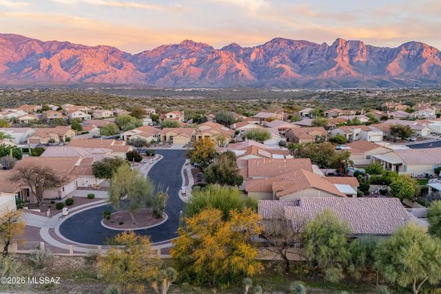 241 W Carlynn Cliff Place, Oro Valley, AZ 85755