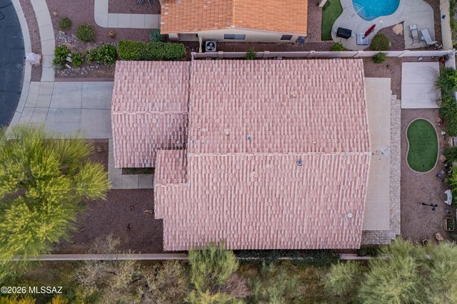 241 W Carlynn Cliff Place, Oro Valley, AZ 85755