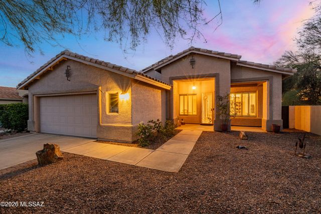 241 W Carlynn Cliff Place, Oro Valley, AZ 85755