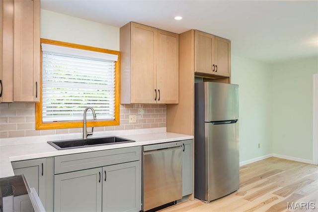 25 Madison Avenue, Washington, MO 63090