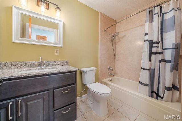 25 Madison Avenue, Washington, MO 63090