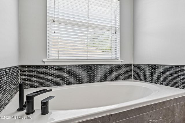 830 WELLHOUSE Drive, Jacksonville, FL 32220
