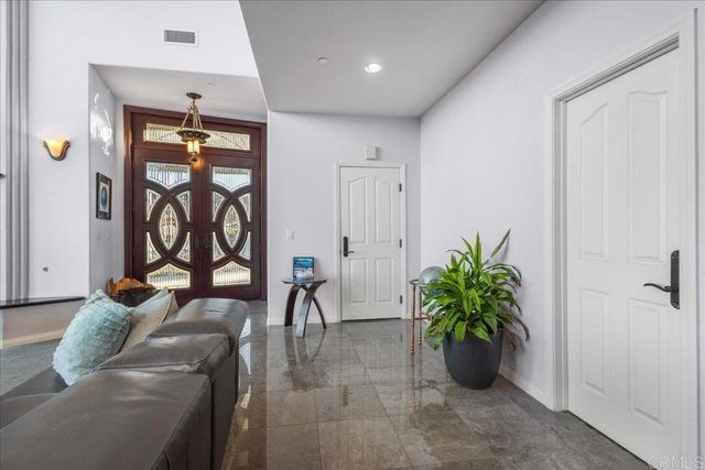 410 Woodland Lane, El Cajon, CA 92021