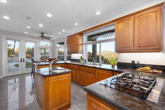 410 Woodland Lane, El Cajon, CA 92021