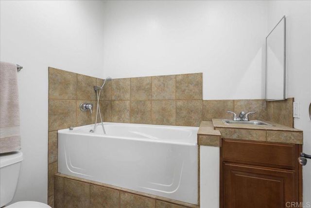 410 Woodland Lane, El Cajon, CA 92021