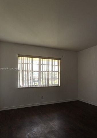 8020 SW 17th Place 35, Davie, FL 33324