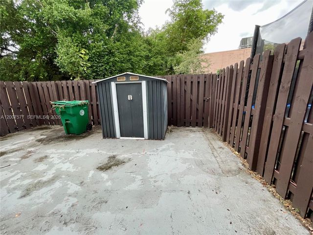 8020 SW 17th Place 35, Davie, FL 33324