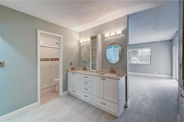 8760 AZALEA Court 203, Tamarac, FL 33321