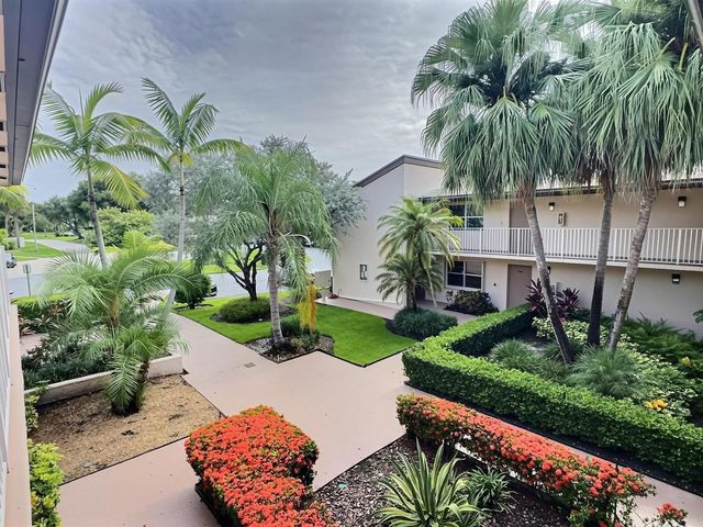 8760 AZALEA Court 203, Tamarac, FL 33321