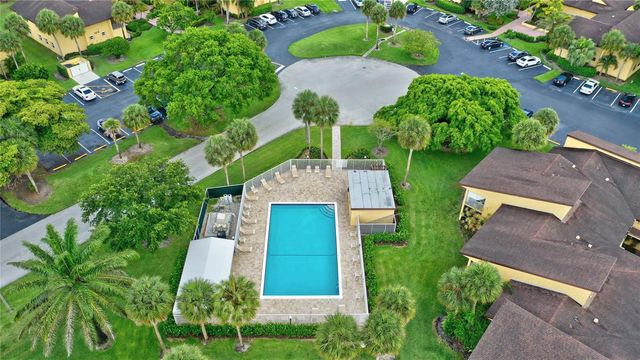 8760 AZALEA Court 203, Tamarac, FL 33321