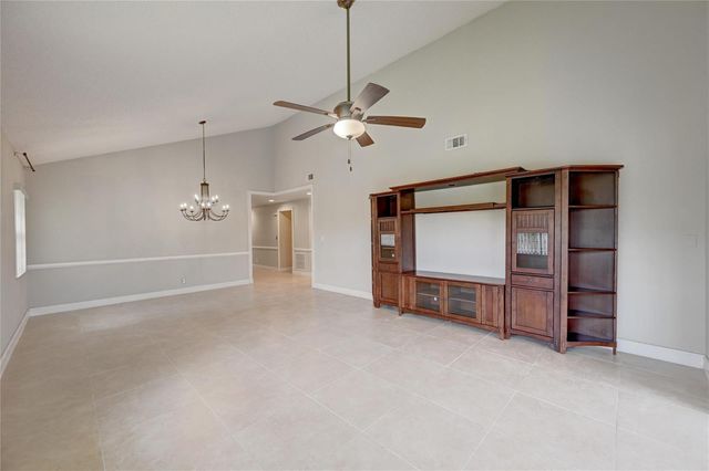 8760 AZALEA Court 203, Tamarac, FL 33321