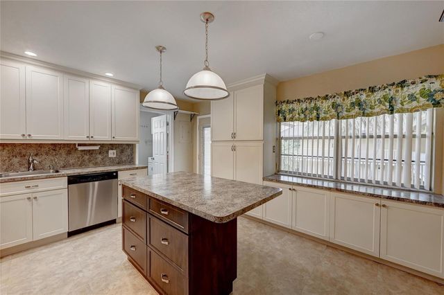 8760 AZALEA Court 203, Tamarac, FL 33321