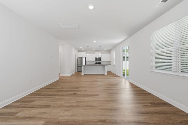 3319 Moss Bridge Ln., Myrtle Beach, SC 29579