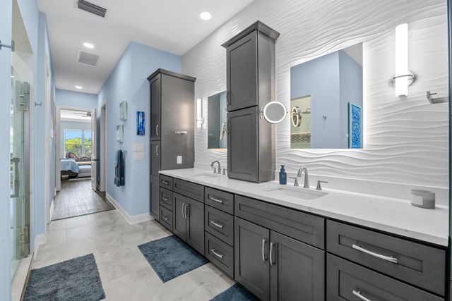 11560 S Sea Court, Wellington, FL 33449