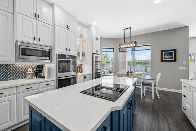 11560 S Sea Court, Wellington, FL 33449