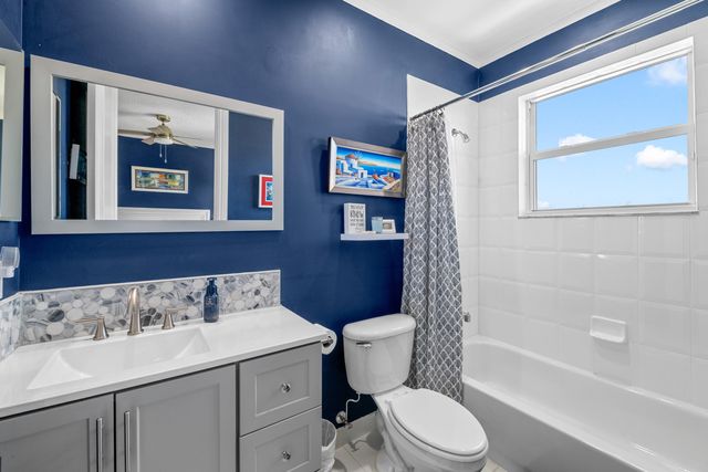 11560 S Sea Court, Wellington, FL 33449