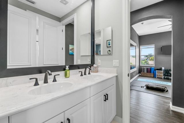 11560 S Sea Court, Wellington, FL 33449