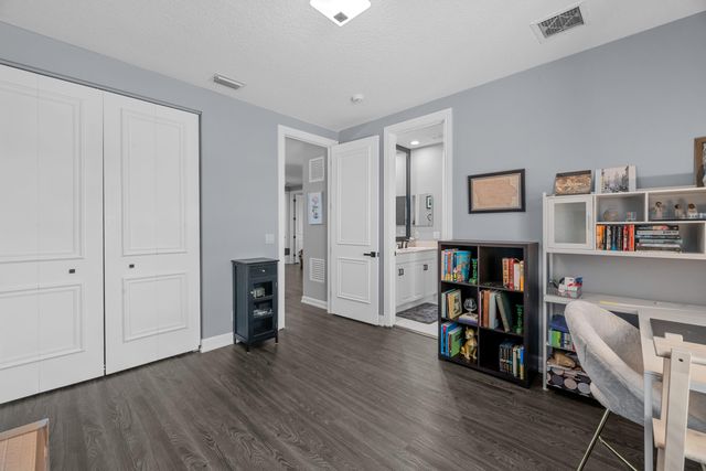 11560 S Sea Court, Wellington, FL 33449
