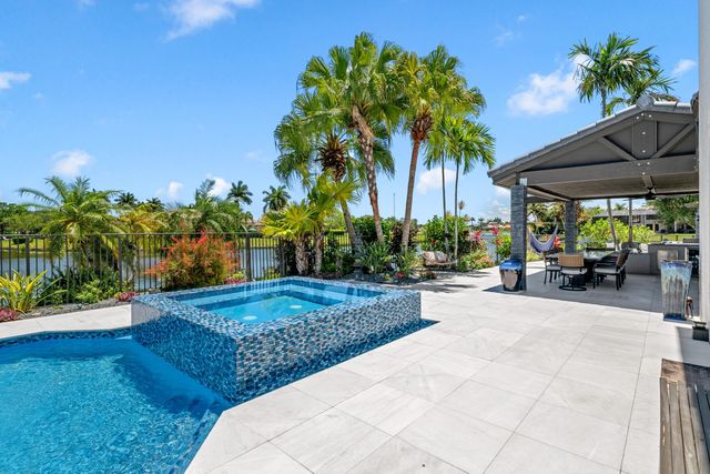 11560 S Sea Court, Wellington, FL 33449