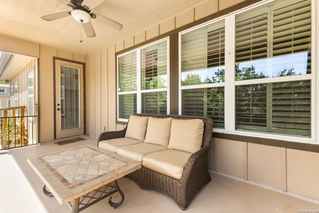950 Live Oak Dr, Spring Branch, TX 78070