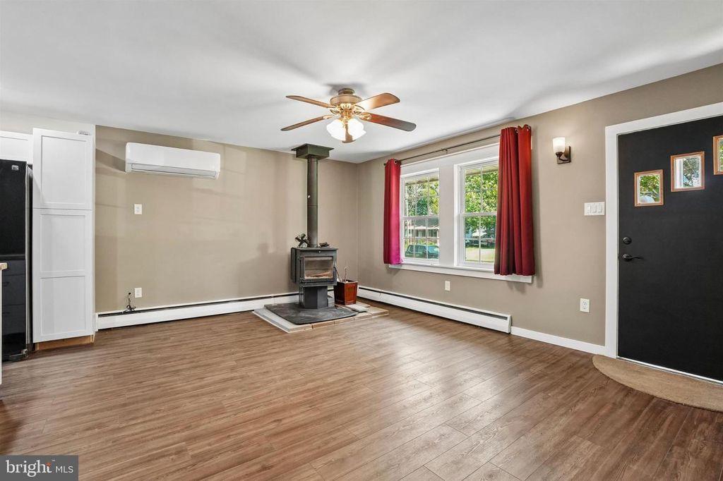 3213 MALINDA DR, BRISTOL, PA 19007 — photo 3
