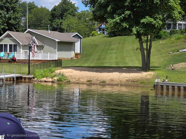 9368 School Street, Lake, MI 48632