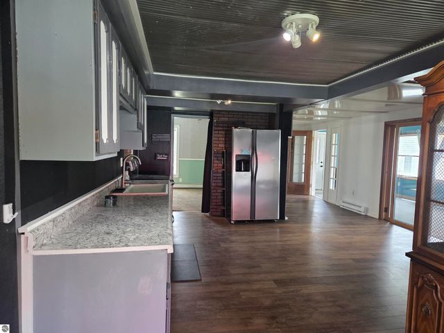 9368 School Street, Lake, MI 48632