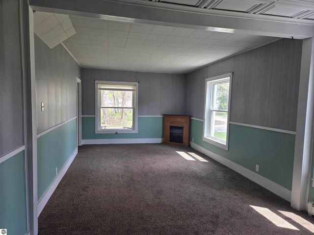 9368 School Street, Lake, MI 48632