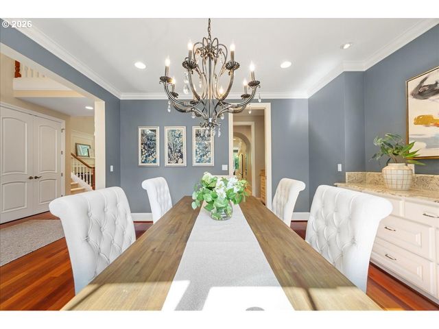 5436 Sw CHAMPION Pl, Portland, OR 97225