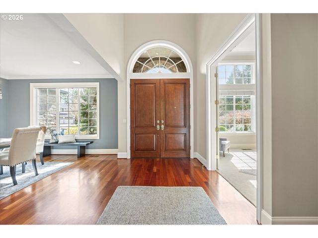 5436 Sw CHAMPION Pl, Portland, OR 97225