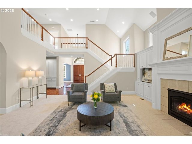 5436 Sw CHAMPION Pl, Portland, OR 97225