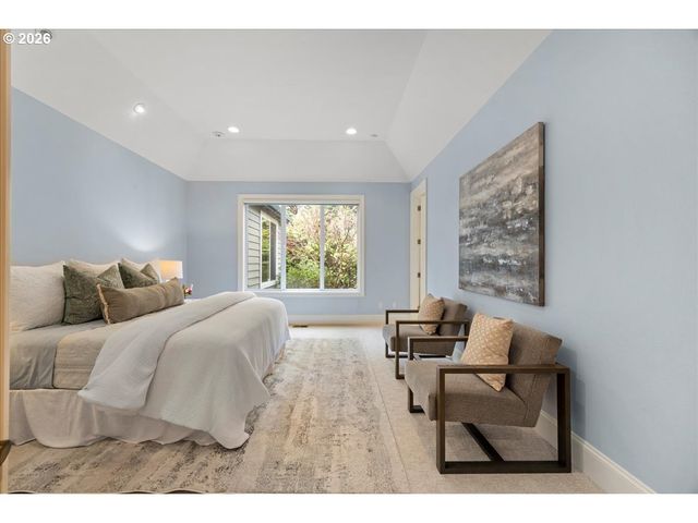 5436 Sw CHAMPION Pl, Portland, OR 97225