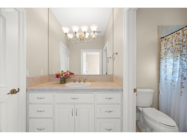 5436 Sw CHAMPION Pl, Portland, OR 97225