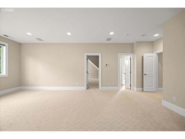 5436 Sw CHAMPION Pl, Portland, OR 97225