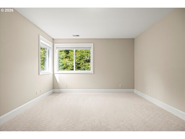 5436 Sw CHAMPION Pl, Portland, OR 97225