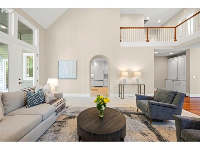 5436 Sw CHAMPION Pl, Portland, OR 97225