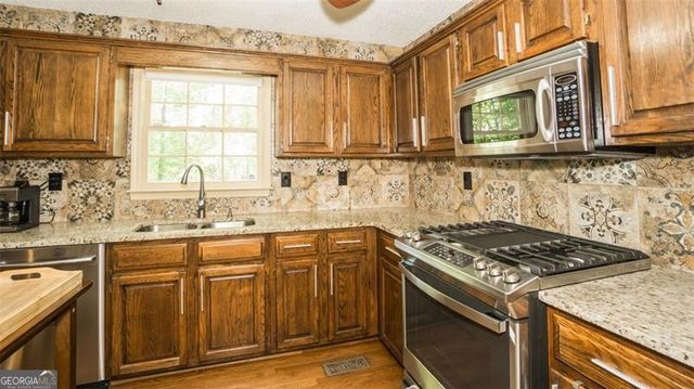 15 ALICE Way, Hiram, GA 30141