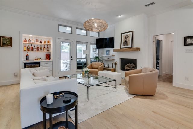 2919 Sweet Briar Street, Grapevine, TX 76051
