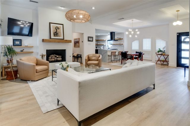 2919 Sweet Briar Street, Grapevine, TX 76051