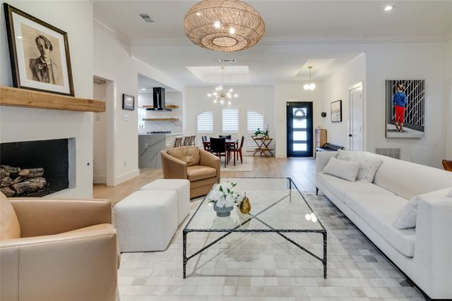 2919 Sweet Briar Street, Grapevine, TX 76051