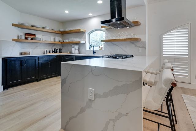 2919 Sweet Briar Street, Grapevine, TX 76051