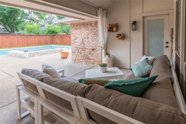 2919 Sweet Briar Street, Grapevine, TX 76051