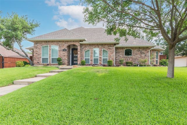 2919 Sweet Briar Street, Grapevine, TX 76051